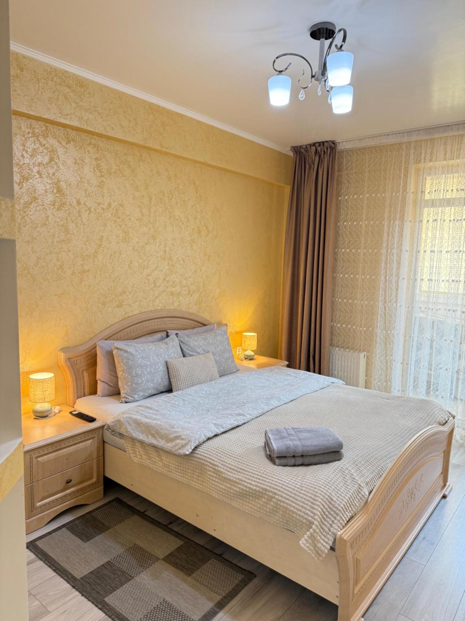 Cozy Two Bedroom Large Apartment Chisinau Eksteriør bilde
