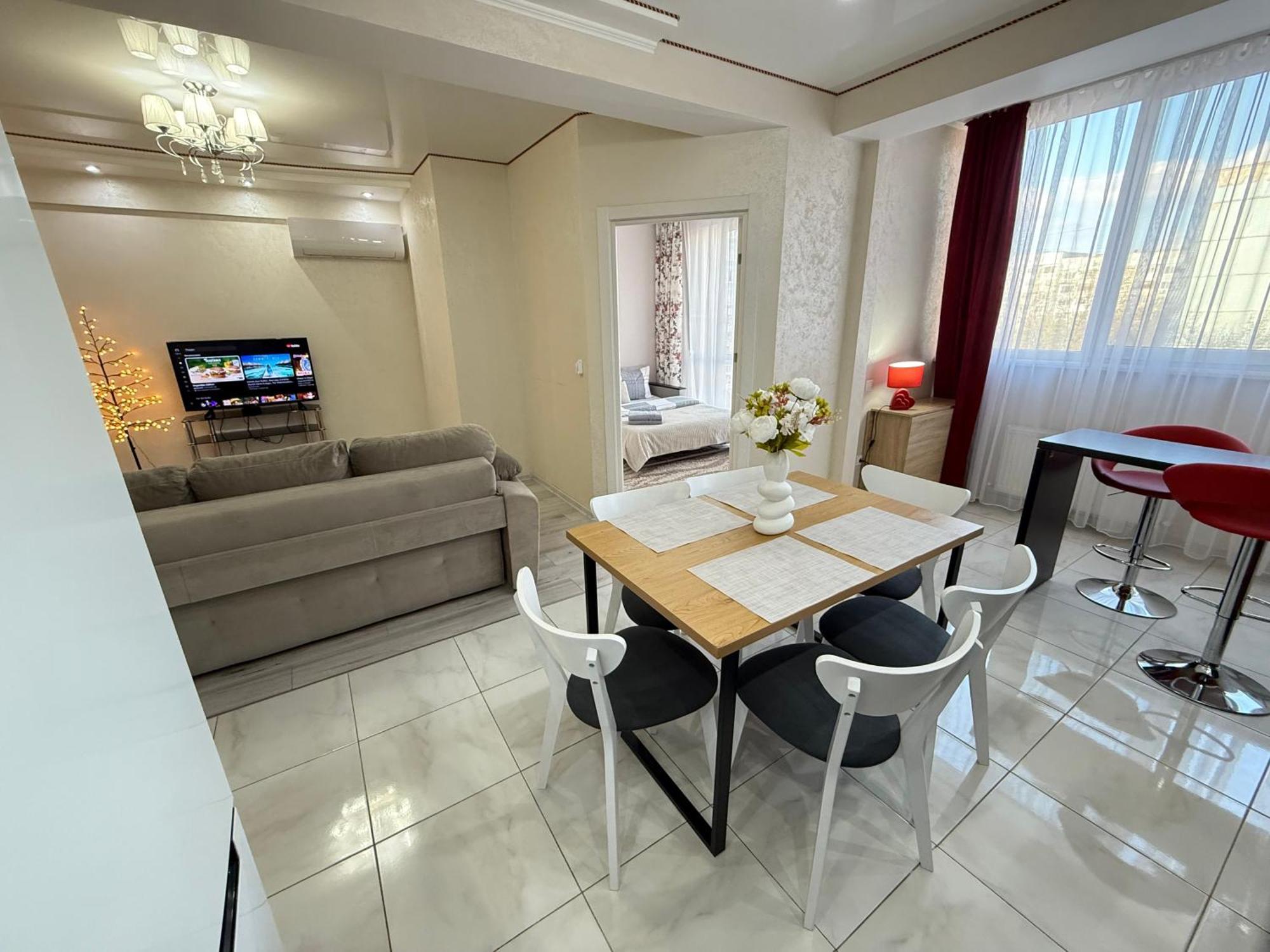 Cozy Two Bedroom Large Apartment Chisinau Eksteriør bilde
