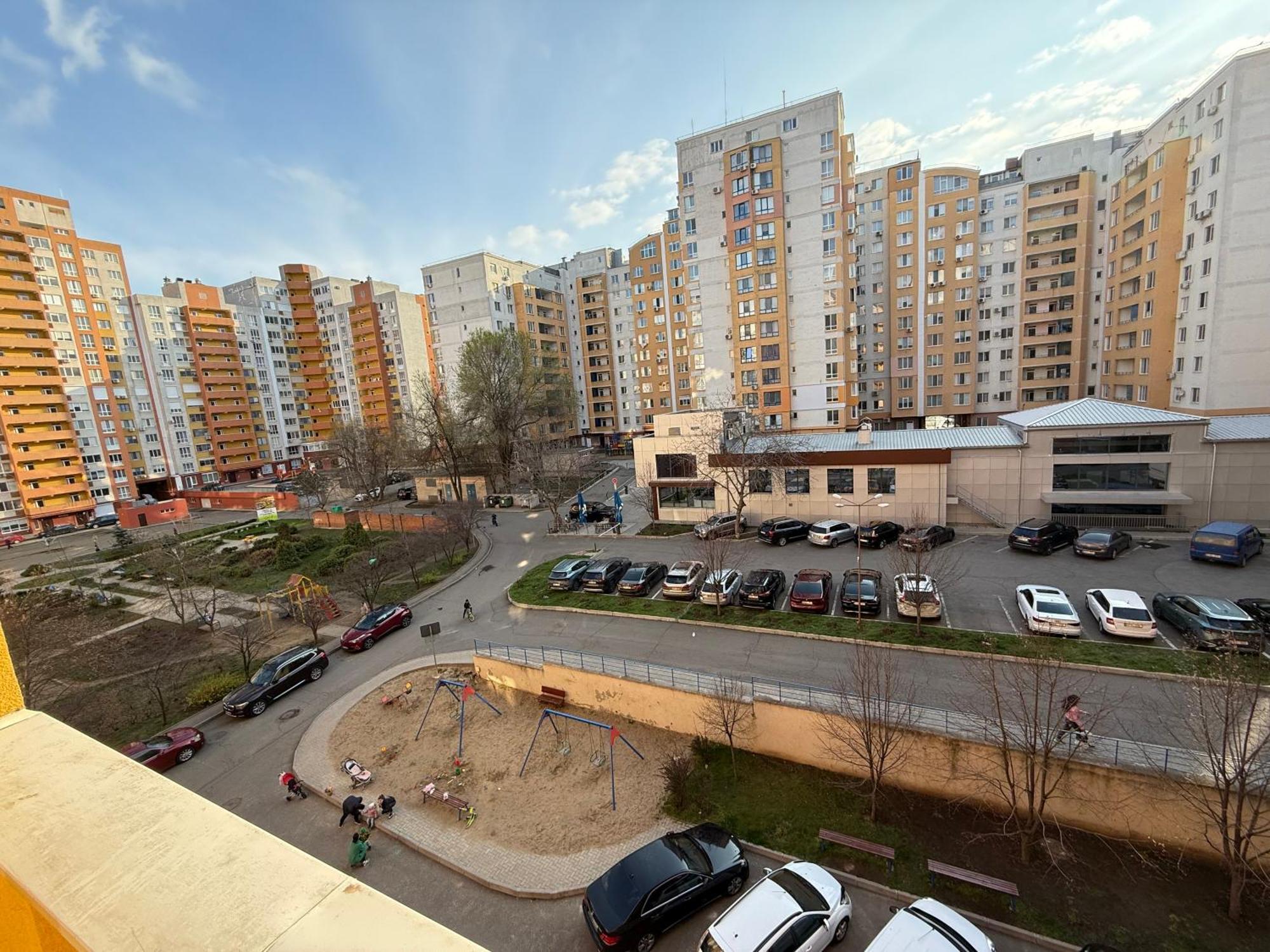 Cozy Two Bedroom Large Apartment Chisinau Eksteriør bilde