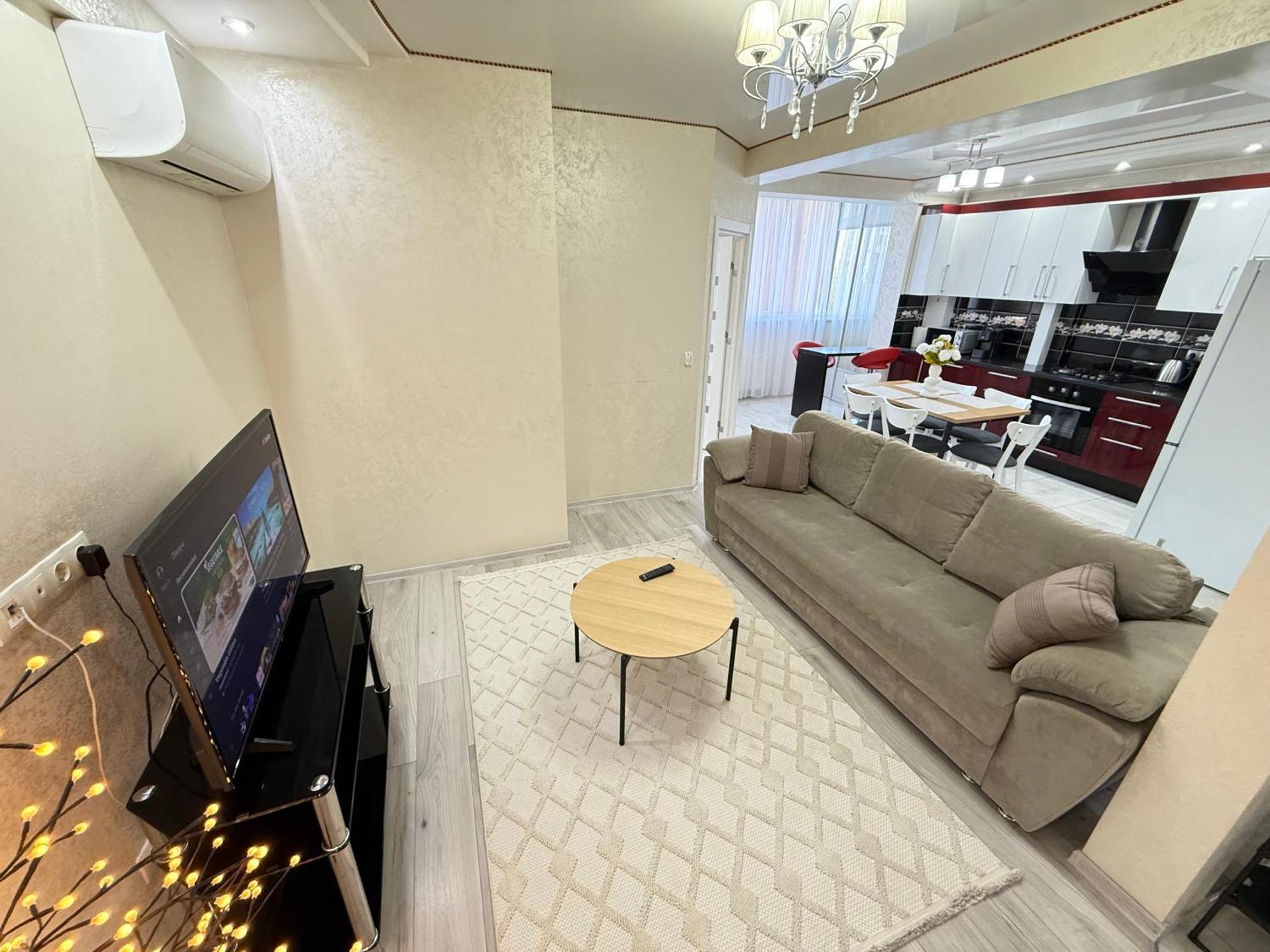 Cozy Two Bedroom Large Apartment Chisinau Eksteriør bilde