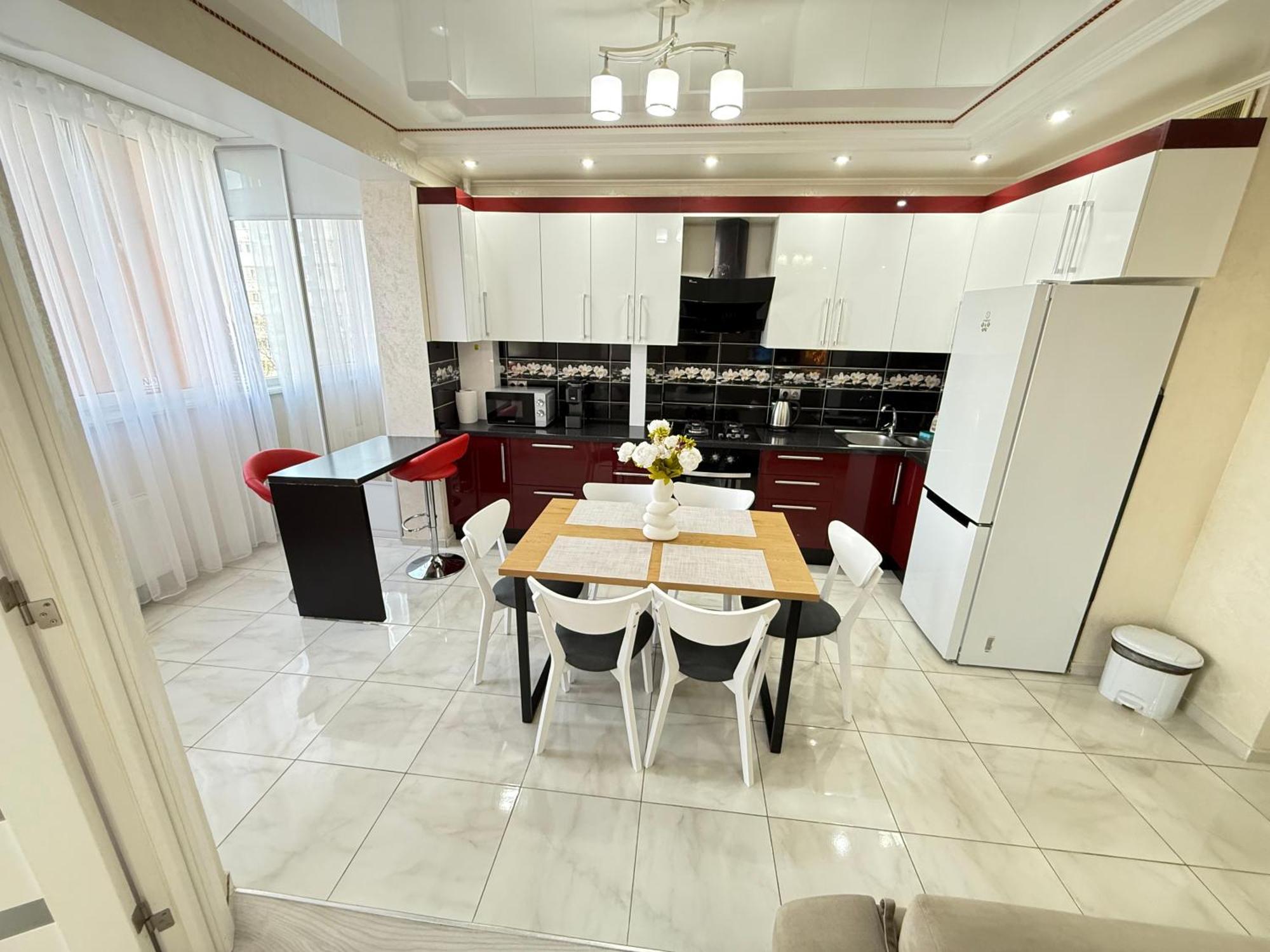 Cozy Two Bedroom Large Apartment Chisinau Eksteriør bilde