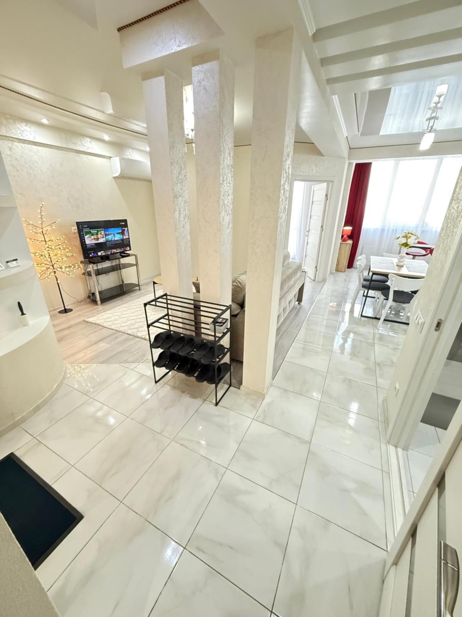 Cozy Two Bedroom Large Apartment Chisinau Eksteriør bilde