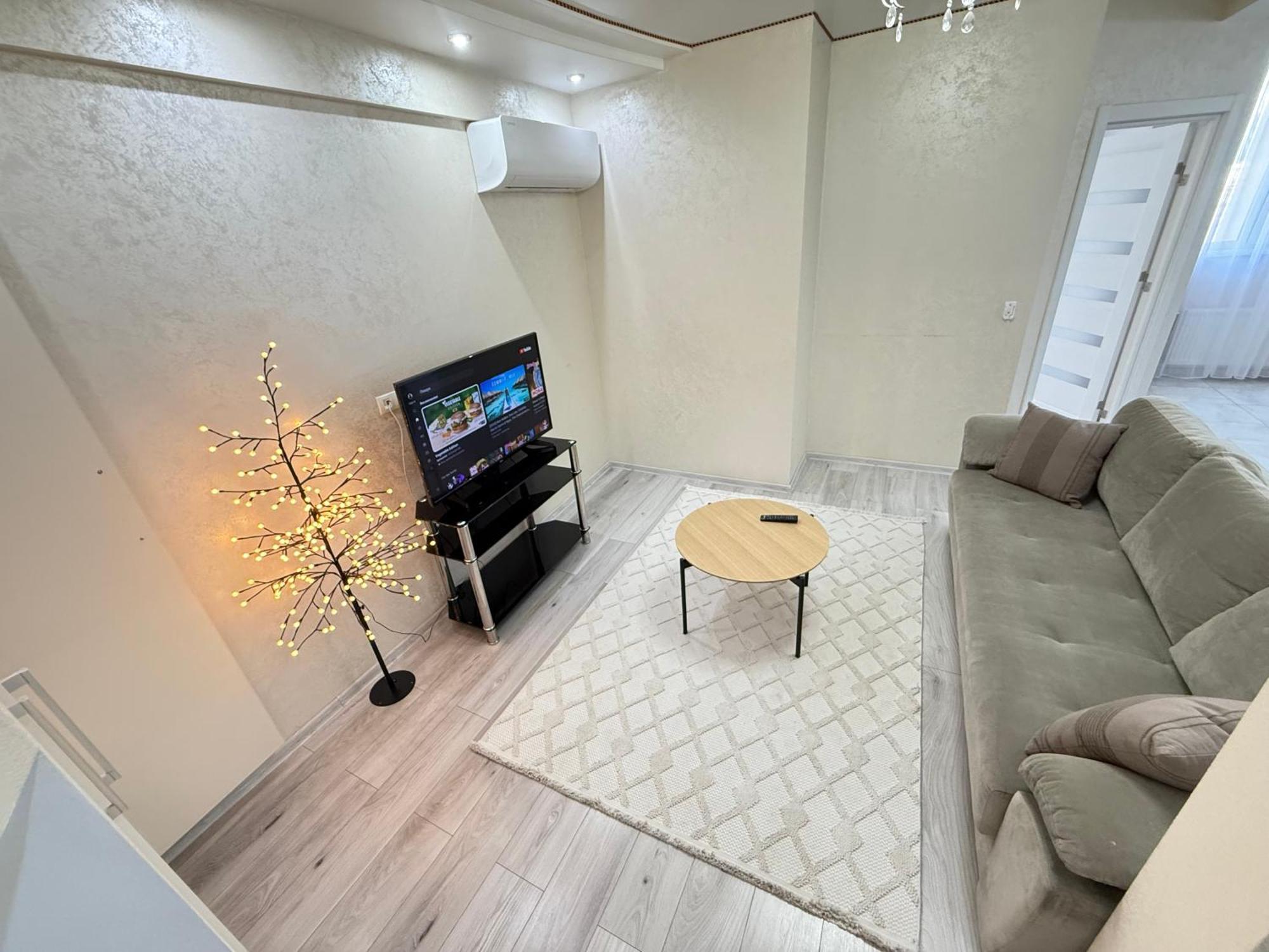 Cozy Two Bedroom Large Apartment Chisinau Eksteriør bilde